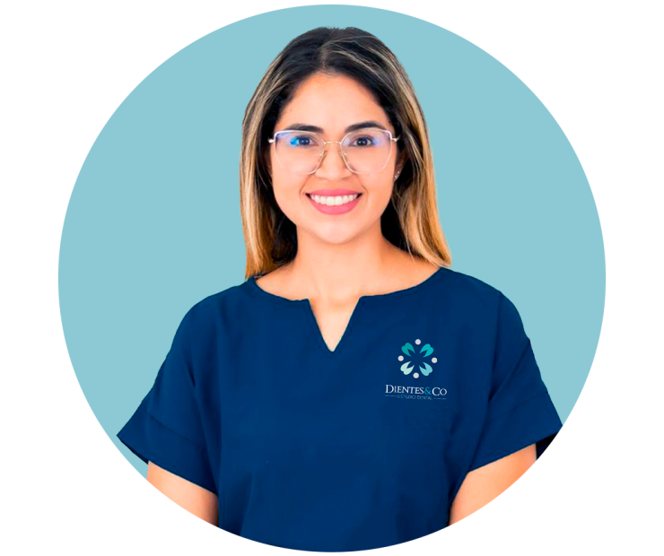 dra-carly-team-dientes-dentista-en-queretaro